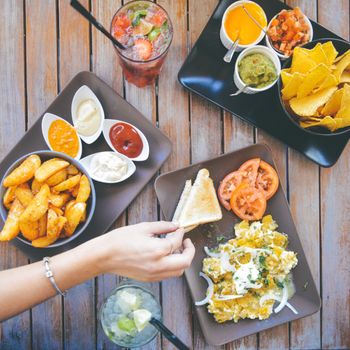 An image depicting Healthy Food & Beverage - Sector Report