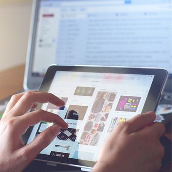 An image depicting Social Commerce - Sector Report